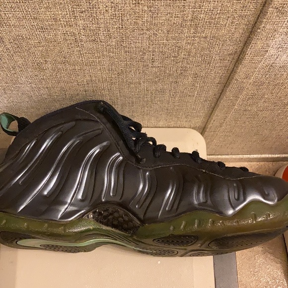 MENS NIKE AIR FOAMPOSITE SNEAKERS - Picture 7 of 16